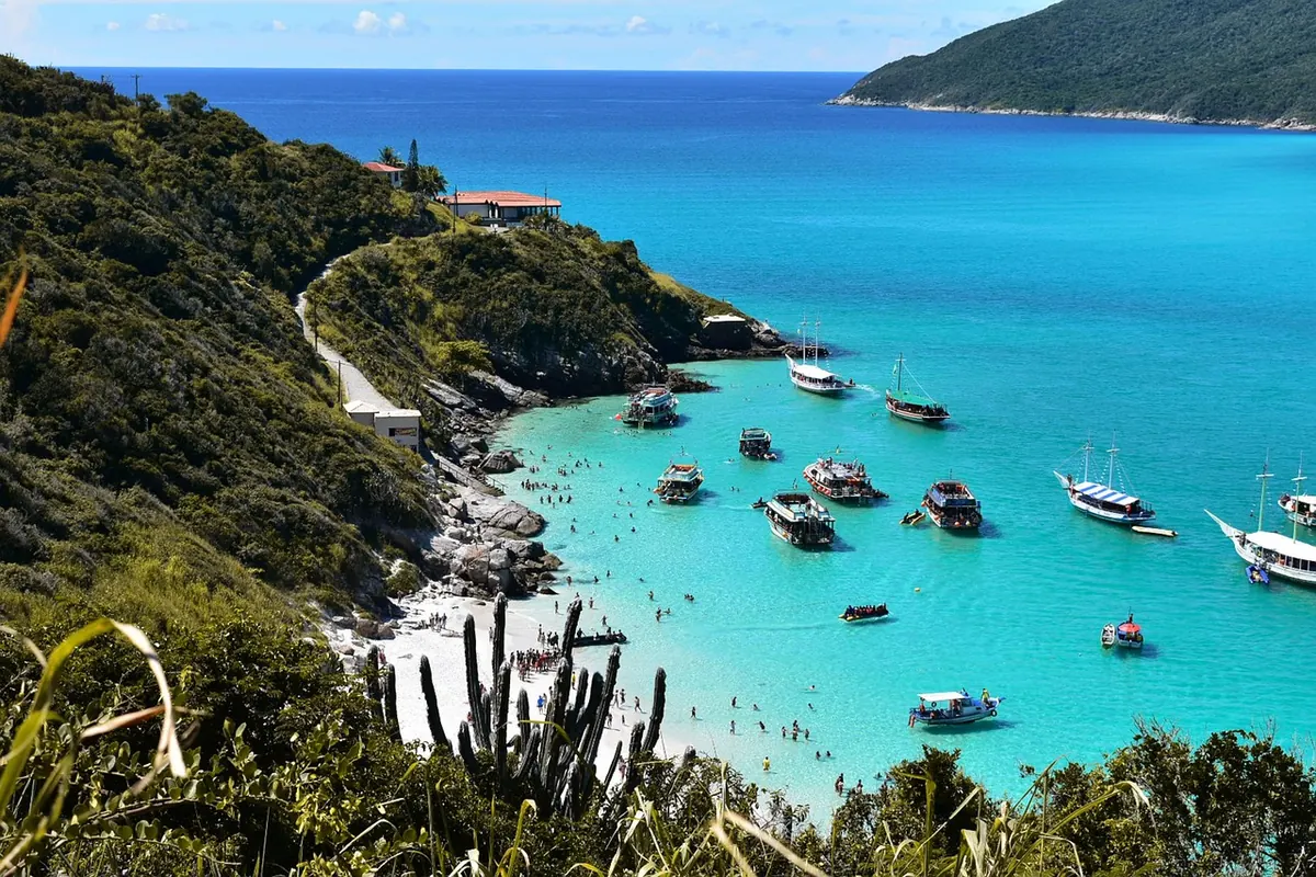 Island Stays Compared: B&Bs vs Self-Catering Cottages vs Campsites